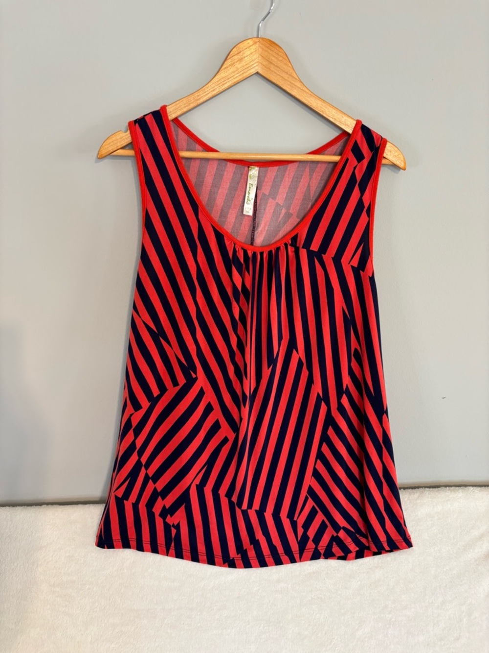 Y2K! Women’s Emerald Red and Navy Diagonal Stripe Festival Whimsical Tank 2 XL